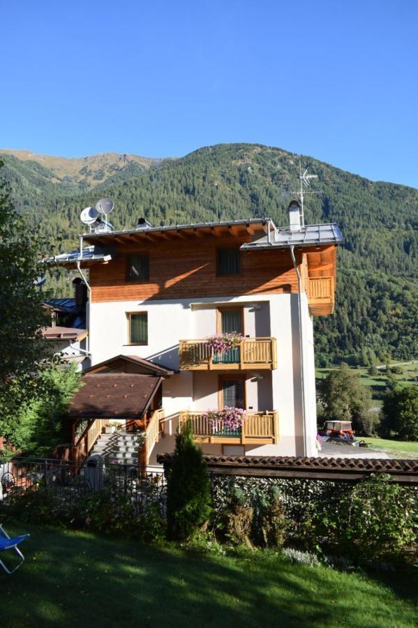 Appartamenti Penasa Renato Commezzadura Exteriér fotografie
