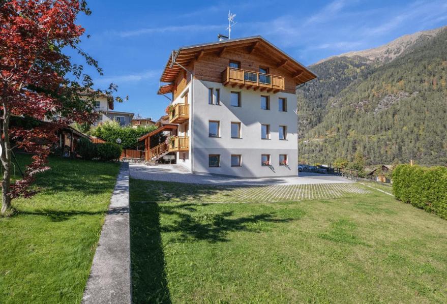 Appartamenti Penasa Renato Commezzadura Exteriér fotografie